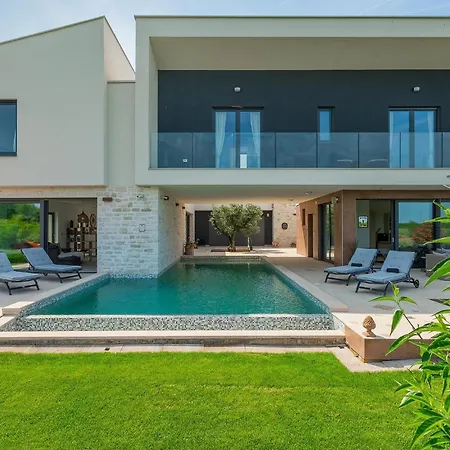 Holiday home Felice Novigrad Buzinija