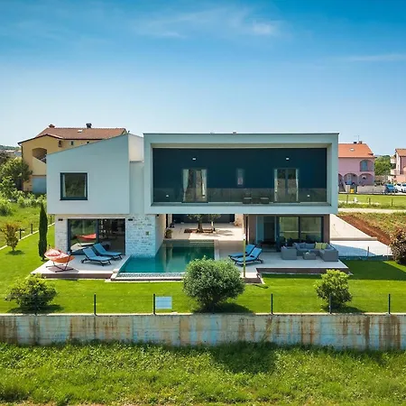 Felice Novigrad * Bužinija